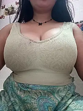 cute-mahek online show from April 1, 2026, 7:00 pm