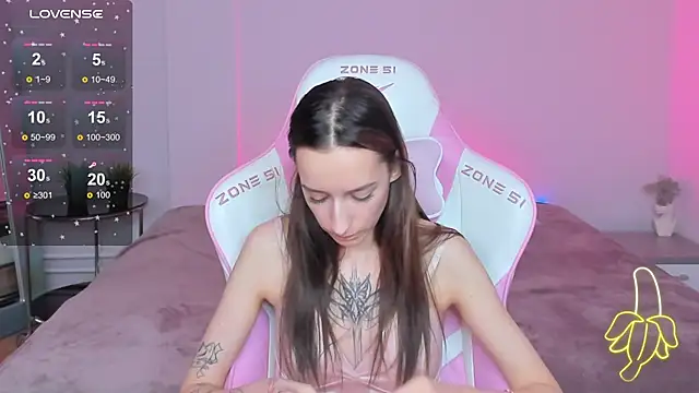 Snapshot of Doris_Scott chatting on March 13, 2025, 2:23 pm Doris Scott online show from March 13, 2025, 2:23 pm