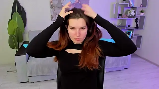 Snapshot of BonneyLove chatting on March 17, 2025, 5:49 pm BonneyLove online show from March 17, 2025, 5:49 pm