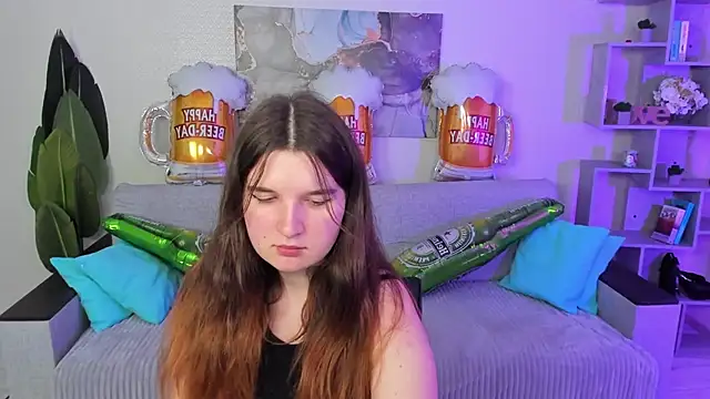 Snapshot of BonneyLove chatting on October 1, 2025, 5:41 pm BonneyLove online show from October 1, 2025, 5:41 pm