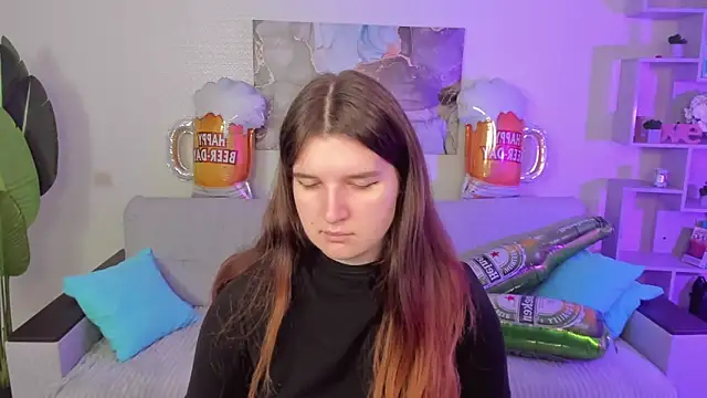 Snapshot of BonneyLove chatting on October 4, 2025, 9:35 pm BonneyLove online show from October 4, 2025, 9:35 pm