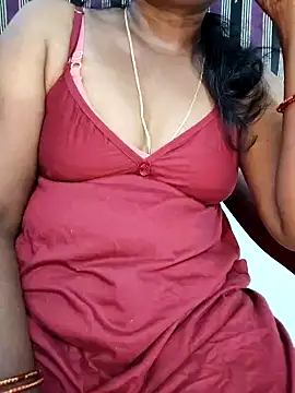 Snapshot of Indiandolly23 chatting on March 3, 2025, 4:24 pm Indiandolly23 online show from March 3, 2025, 4:24 pm