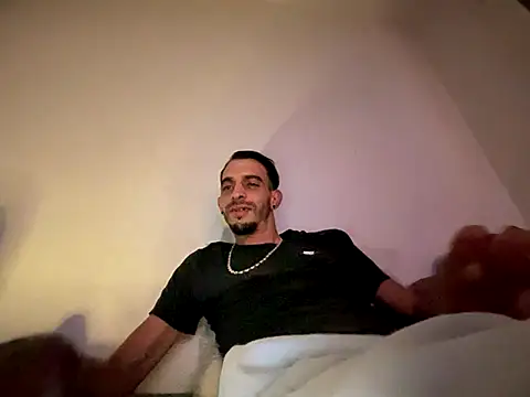 Rebeu313 online show from September 26, 2025, 5:11 am