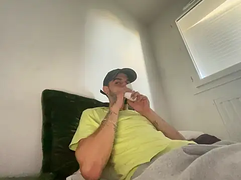 Rebeu313 online show from January 15, 2026, 11:15 am