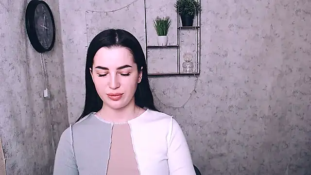 DivaKaily  online show from December 8, 2024, 8:51 am