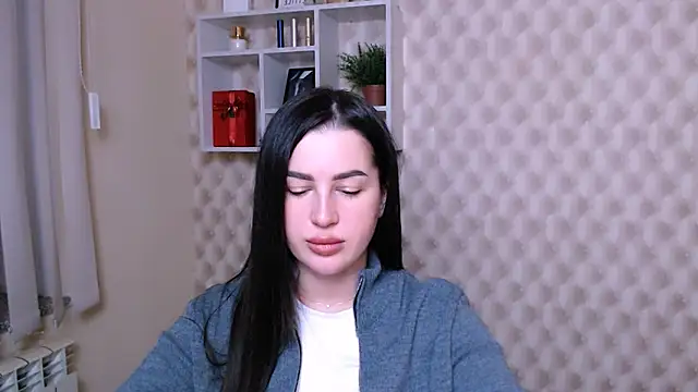 DivaKaily  online show from October 21, 2025, 5:19 am