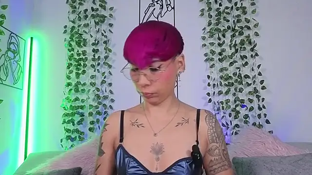 MiaMorgan  online show from April 12, 2026, 3:50 pm