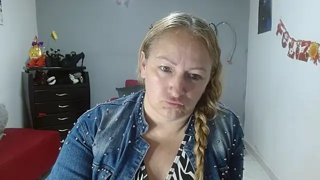 emperabigbootybigass online show from March 8, 2025, 12:09 pm