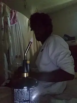 DevinToore online show from April 16, 2026, 4:19 pm