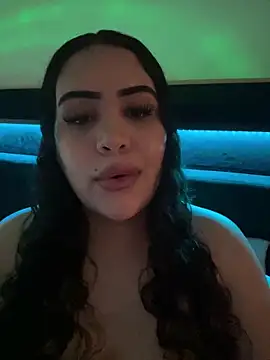 iTrapXXXBACKUP online show from April 18, 2026, 8:31 pm