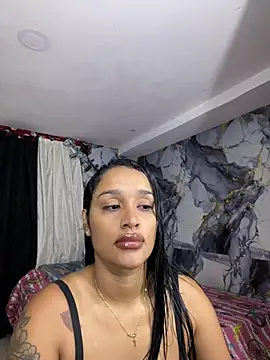 Snapshot of KatalinnaBrown chatting on June 25, 2026, 12:10 am KatalinnaBrown online show from June 25, 2026, 12:10 am