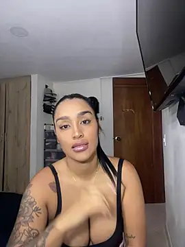 Snapshot of KatalinnaBrown chatting on July 24, 2026, 10:41 pm KatalinnaBrown online show from July 24, 2026, 10:41 pm