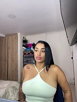 Snapshot of KatalinnaBrown chatting on August 1, 2026, 5:56 pm KatalinnaBrown online show from August 1, 2026, 5:56 pm