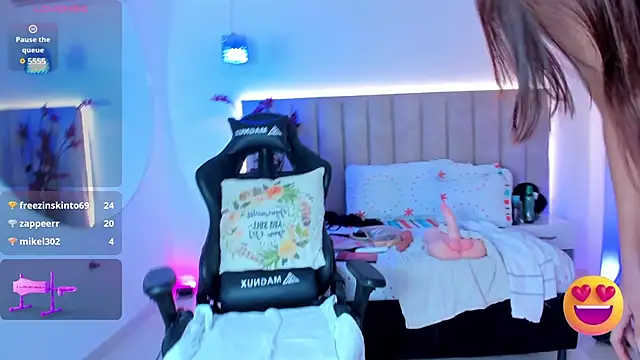 LizSheibaum online show from February 7, 2025, 5:52 am