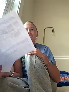 Snapshot of emilycoco chatting on July 19, 2026, 9:51 pm emilycoco online show from July 19, 2026, 9:51 pm