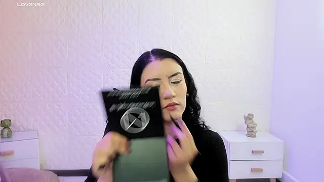 Snapshot of Violetaa_diazz chatting on February 4, 2026, 9:20 pm Violetaa diazz online show from February 4, 2026, 9:20 pm