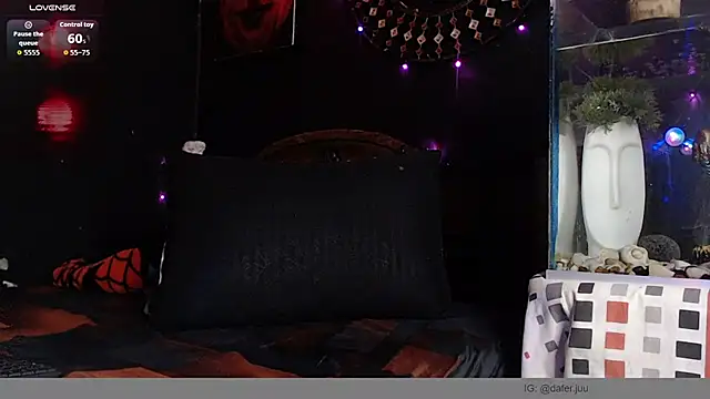 Godly huan online show from December 20, 2025, 6:09 am