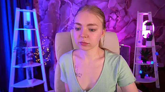 EmilySunshineS online show from February 7, 2026, 1:59 pm