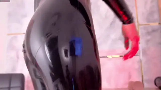 Snapshot of Ellaochoa chatting on February 5, 2026, 12:21 pm Ellaochoa online show from February 5, 2026, 12:21 pm