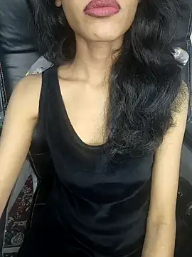 Snapshot of glam_goddess chatting on December 5, 2024, 2:20 am glam goddess online show from December 5, 2024, 2:20 am