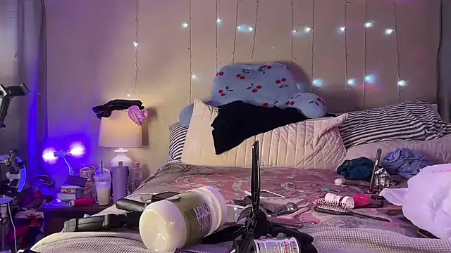 Dani Dragon69 online show from February 1, 2026, 9:24 pm