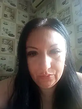 Veronica-Celie online show from May 11, 2026, 8:42 am