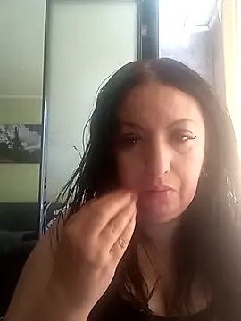 Veronica-Celie online show from June 2, 2026, 9:22 am