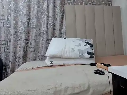 Pearl 00 online show from January 30, 2025, 10:30 pm