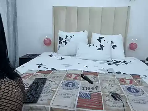 Pearl 00 online show from February 13, 2025, 6:30 am