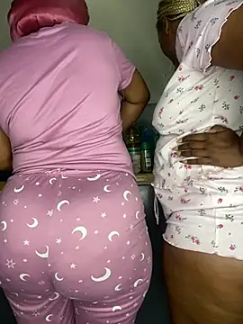 Pearl 00 online show from February 13, 2026, 9:00 pm