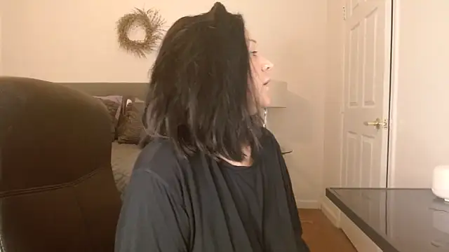 AlyssiaAmoreXO online show from October 14, 2025, 6:42 pm