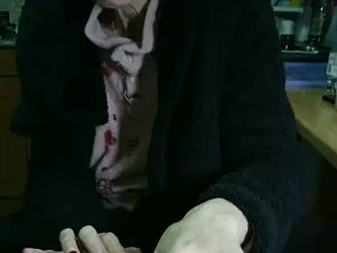 VeneRed online show from February 4, 2026, 5:52 pm