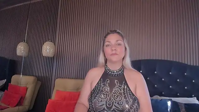 Snapshot of MalorySweet chatting on May 4, 2026, 1:07 pm MalorySweet online show from May 4, 2026, 1:07 pm