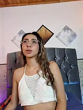 Snapshot of Scarlett_Khan chatting on January 14, 2025, 4:15 am Scarlett Khan online show from January 14, 2025, 4:15 am