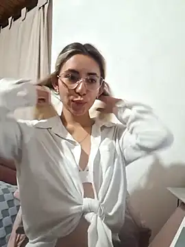 Snapshot of Scarlett_Khan chatting on February 3, 2025, 4:04 am Scarlett Khan online show from February 3, 2025, 4:04 am