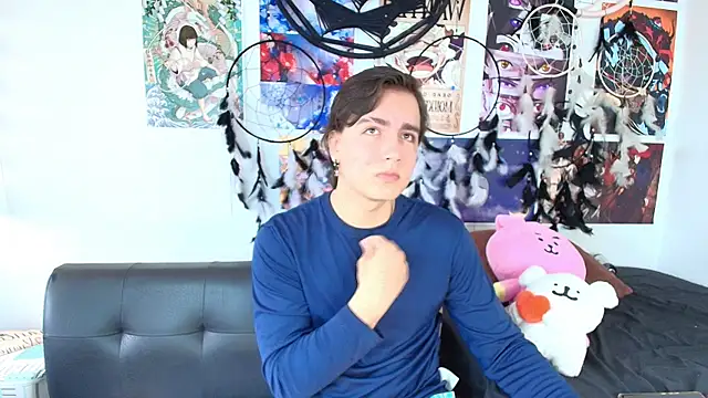 lukashollow  online show from October 12, 2025, 6:18 pm