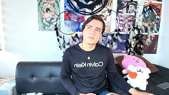 lukashollow  online show from October 13, 2025, 1:44 pm