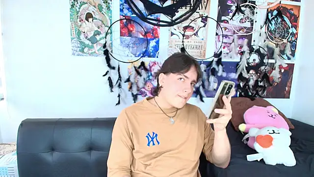 lukashollow  online show from October 18, 2025, 7:14 pm