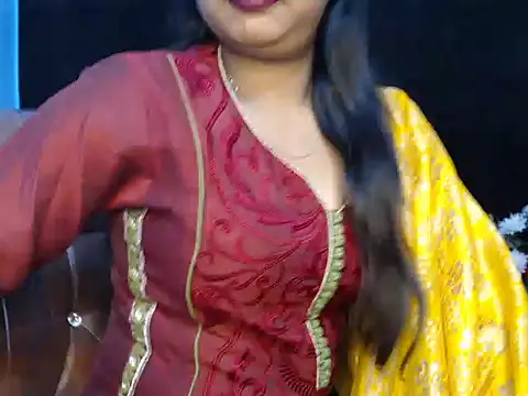 Snapshot of Wish_Queen chatting on February 19, 2025, 10:01 am Wish Queen online show from February 19, 2025, 10:01 am