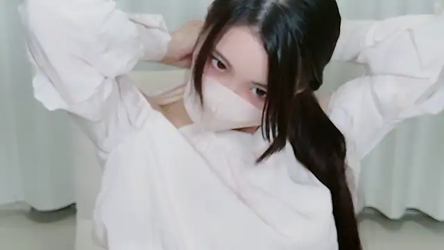 yuki room online show from September 16, 2025, 1:12 pm