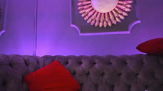 Snapshot of Lucy_Williiams chatting on December 11, 2024, 11:21 pm Lucy Williiams online show from December 11, 2024, 11:21 pm