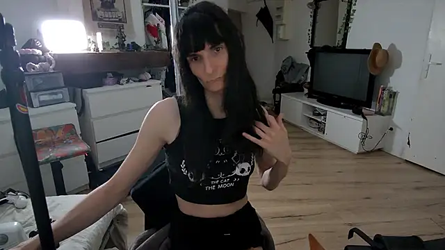 CeriseLapine online show from December 1, 2025, 9:09 pm