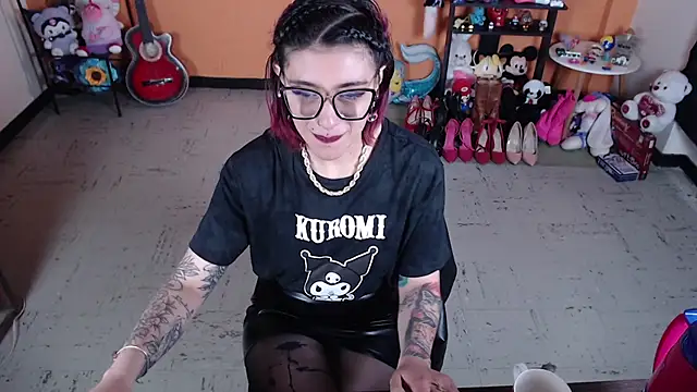 MissMiia2 online show from January 22, 2025, 5:17 pm