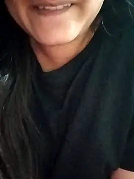 Snapshot of Indianhyna chatting on February 4, 2026, 1:00 am Indianhyna online show from February 4, 2026, 1:00 am
