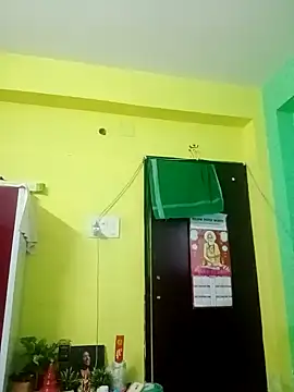 Snapshot of Raja_Ranii chatting on February 6, 2025, 1:43 pm Raja Ranii online show from February 6, 2025, 1:43 pm