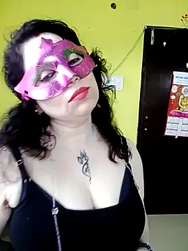 Snapshot of Raja_Ranii chatting on February 15, 2025, 6:12 am Raja Ranii online show from February 15, 2025, 6:12 am