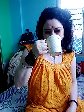 Snapshot of Raja_Ranii chatting on February 16, 2025, 1:58 am Raja Ranii online show from February 16, 2025, 1:58 am