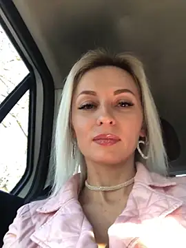 Diamond Bunny  online show from January 26, 2025, 1:36 pm