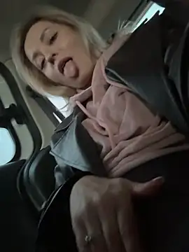 Diamond Bunny  online show from January 11, 2026, 2:00 pm