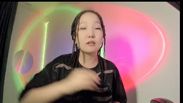 himeros goddess online show from February 7, 2025, 2:50 am